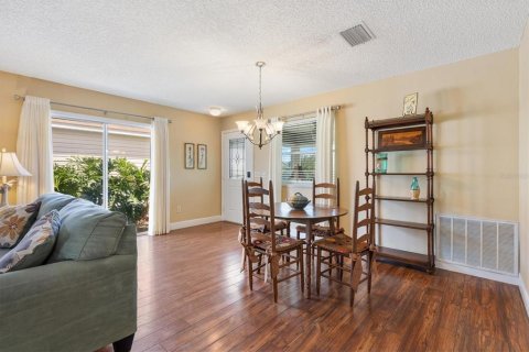Villa ou maison à vendre à The Villages, Floride: 2 chambres, 107.4 m2 № 2426944 - photo 8