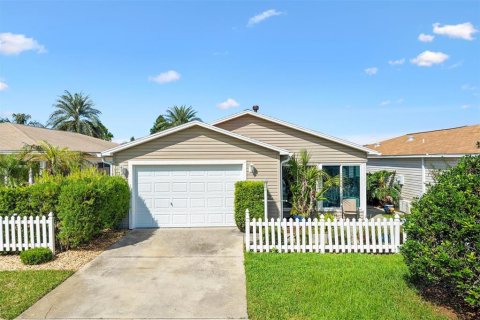 Villa ou maison à The Villages, Floride 2 chambres, 107.4 m2 № 2426944