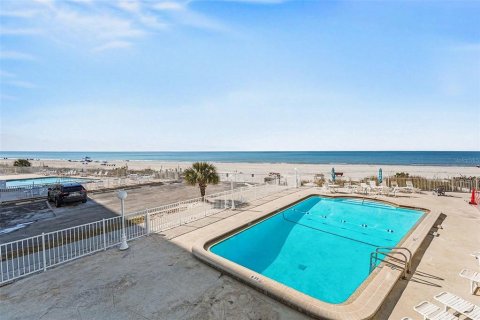 Copropriété à vendre à Indian Shores, Floride: 2 chambres, 104.52 m2 № 2094490 - photo 23
