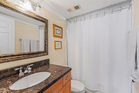 Copropriété à vendre à Indian Shores, Floride: 2 chambres, 104.52 m2 № 2094490 - photo 20