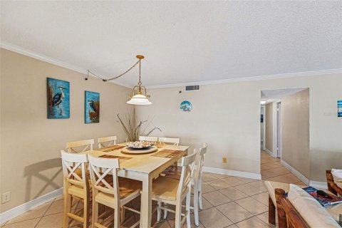 Copropriété à vendre à Indian Shores, Floride: 2 chambres, 104.52 m2 № 2094490 - photo 5