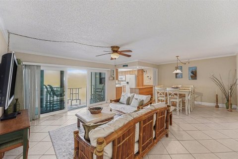 Copropriété à vendre à Indian Shores, Floride: 2 chambres, 104.52 m2 № 2094490 - photo 11