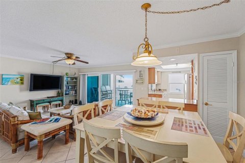 Copropriété à vendre à Indian Shores, Floride: 2 chambres, 104.52 m2 № 2094490 - photo 6