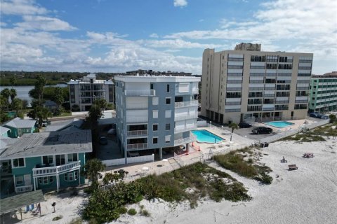 Copropriété à vendre à Indian Shores, Floride: 2 chambres, 104.52 m2 № 2094490 - photo 28