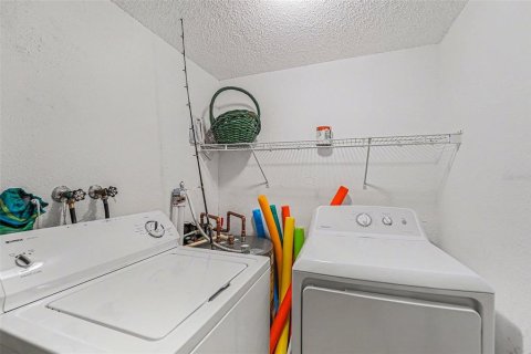 Copropriété à vendre à Indian Shores, Floride: 2 chambres, 104.52 m2 № 2094490 - photo 21