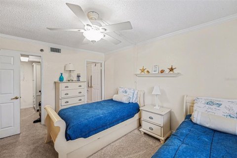 Copropriété à vendre à Indian Shores, Floride: 2 chambres, 104.52 m2 № 2094490 - photo 19