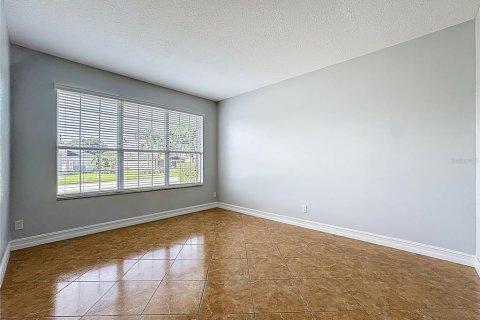 House in Oakland, Florida 5 bedrooms, 320.42 sq.m. № 1825441 - photo 10