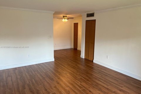 Copropriété à vendre à Miami Lakes, Floride: 1 chambre, 62.43 m2 № 1969266 - photo 3