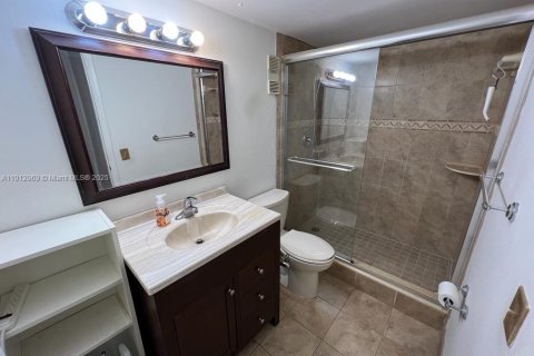 Copropriété à vendre à Miami Lakes, Floride: 1 chambre, 62.43 m2 № 1969266 - photo 10