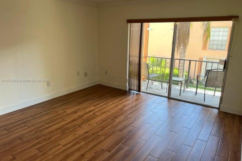 Copropriété à vendre à Miami Lakes, Floride: 1 chambre, 62.43 m2 № 1969266 - photo 1