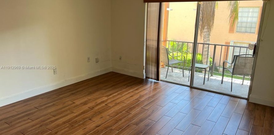 Condo à Miami Lakes, Floride, 1 chambre № 1969266