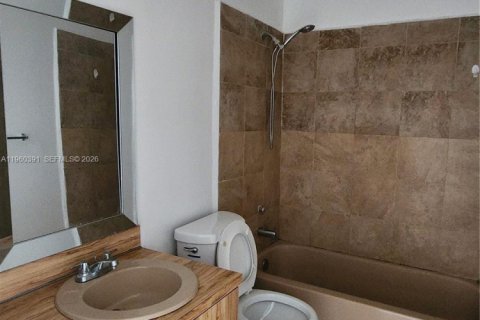 House in Cooper City, Florida 3 bedrooms, 137.87 sq.m. № 2020370 - photo 15