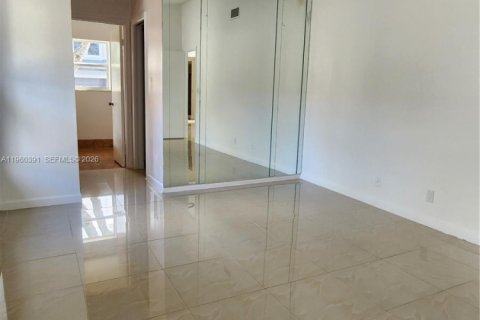 House in Cooper City, Florida 3 bedrooms, 137.87 sq.m. № 2020370 - photo 10