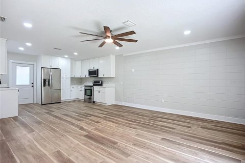 Appartement à louer à Brandon, Floride: 2 chambres, 92.9 m2 № 1884201 - photo 11