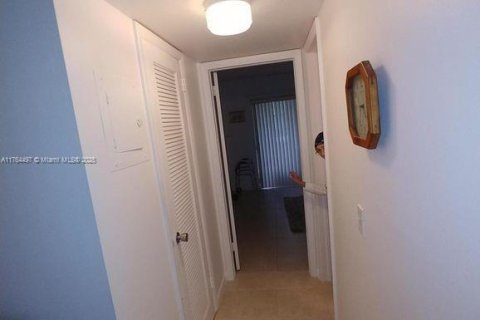 Condominio en venta en West Palm Beach, Florida, 1 dormitorio, 60.01 m2 № 2035331 - foto 5