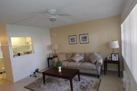 Condominio en venta en West Palm Beach, Florida, 1 dormitorio, 60.01 m2 № 2035331 - foto 2