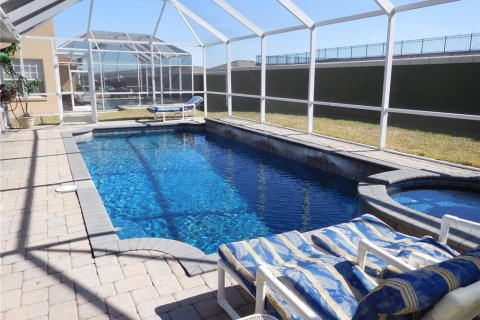 House in Davenport, Florida 5 bedrooms, 217.21 sq.m. № 2195456 - photo 5