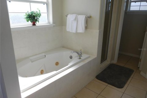 House in Davenport, Florida 5 bedrooms, 217.21 sq.m. № 2195456 - photo 22