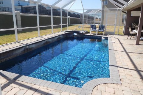 House in Davenport, Florida 5 bedrooms, 217.21 sq.m. № 2195456 - photo 6