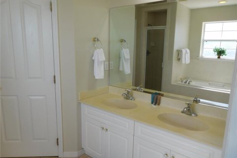 House in Davenport, Florida 5 bedrooms, 217.21 sq.m. № 2195456 - photo 23