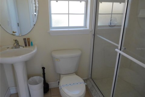 House in Davenport, Florida 5 bedrooms, 217.21 sq.m. № 2195456 - photo 11
