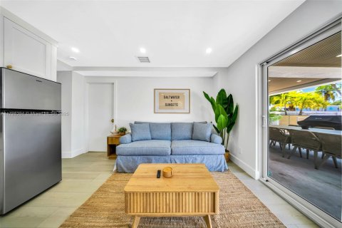 Villa ou maison à louer à Islamorada, Village of Islands, Floride: 4 chambres, 167.22 m2 № 2018737 - photo 18