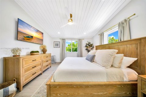 Villa ou maison à louer à Islamorada, Village of Islands, Floride: 4 chambres, 167.22 m2 № 2018737 - photo 4