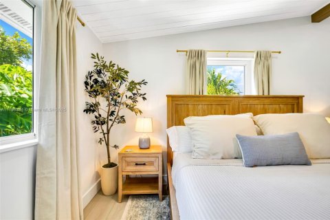 Villa ou maison à louer à Islamorada, Village of Islands, Floride: 4 chambres, 167.22 m2 № 2018737 - photo 29