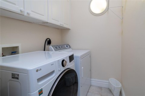 Casa en venta en Daytona Beach, Florida, 3 dormitorios, 312.8 m2 № 1638065 - foto 25