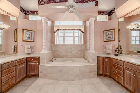 Casa en venta en Daytona Beach, Florida, 3 dormitorios, 312.8 m2 № 1638065 - foto 17