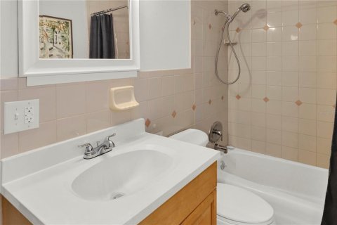 House in Orlando, Florida 2 bedrooms, 95.88 sq.m. № 2396337 - photo 19