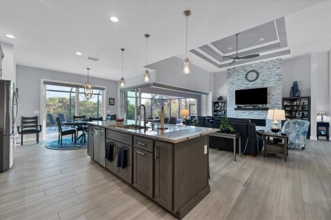 House in Port Charlotte, Florida 3 bedrooms, 198.25 sq.m. № 2317240 - photo 18