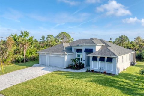 House in Port Charlotte, Florida 3 bedrooms, 198.25 sq.m. № 2317240 - photo 5