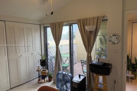 Copropriété à vendre à Coral Springs, Floride: 2 chambres, 125.42 m2 № 1947007 - photo 18