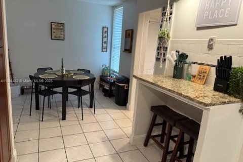 Copropriété à vendre à Coral Springs, Floride: 2 chambres, 125.42 m2 № 1947007 - photo 7