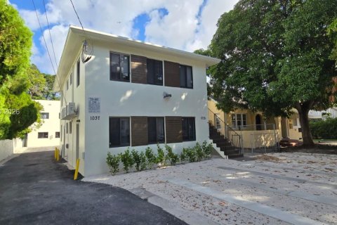 Apartment in Miami, Florida 1 bedroom, 394.28 sq.m. № 2042741