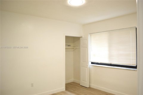 Apartment in Miami, Florida 1 bedroom, 394.28 sq.m. № 2042741 - photo 8