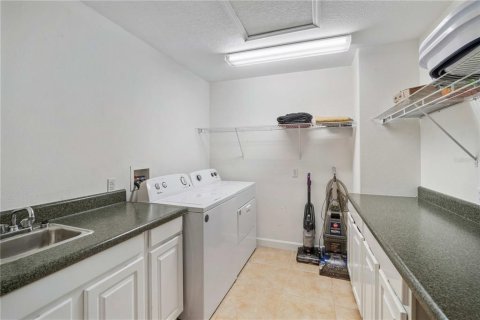 Townhouse in Clearwater, Florida 3 bedrooms, 176.51 sq.m. № 2105277 - photo 19