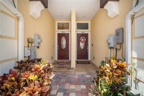 Townhouse in Clearwater, Florida 3 bedrooms, 176.51 sq.m. № 2105277 - photo 3