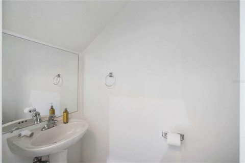 Townhouse in Clearwater, Florida 3 bedrooms, 176.51 sq.m. № 2105277 - photo 15
