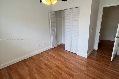 Adosado en alquiler en North Lauderdale, Florida, 2 dormitorios, 115.48 m2 № 1970034 - foto 13