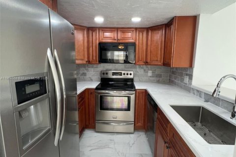 Adosado en alquiler en North Lauderdale, Florida, 2 dormitorios, 115.48 m2 № 1970034 - foto 5