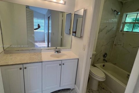 Adosado en alquiler en North Lauderdale, Florida, 2 dormitorios, 115.48 m2 № 1970034 - foto 20