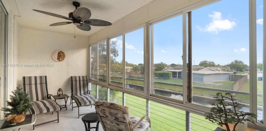 Condo à Margate, Floride, 2 chambres № 1472145