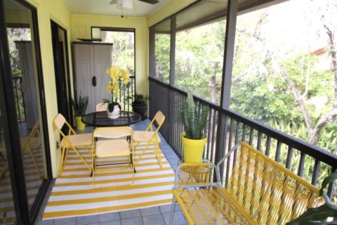 Condo in Tamarac, Florida, 2 bedrooms  № 2250821 - photo 14