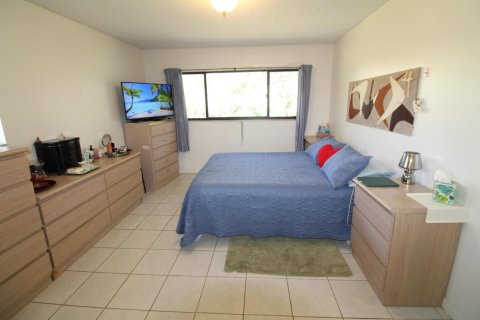 Condo in Tamarac, Florida, 2 bedrooms  № 2250821 - photo 26