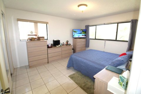 Condo in Tamarac, Florida, 2 bedrooms  № 2250821 - photo 22
