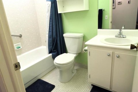 Condo in Tamarac, Florida, 2 bedrooms  № 2250821 - photo 18