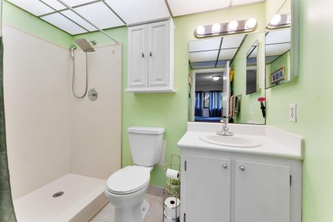 Condo in Tamarac, Florida, 2 bedrooms  № 2250821 - photo 20