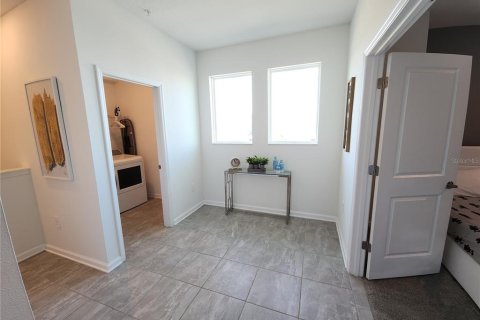 Condo in Davenport, Florida, 3 bedrooms  № 1914399 - photo 25